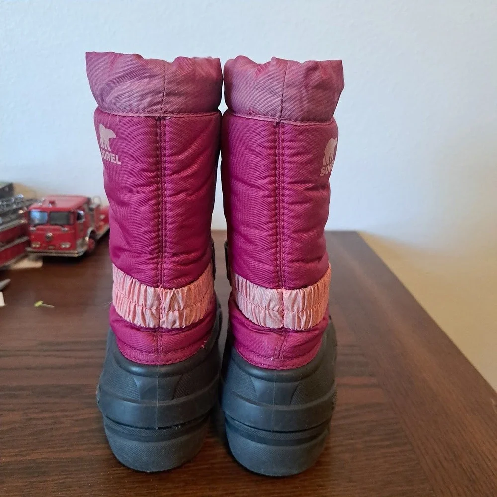 Sorel Kids Flurry Snow Boots Pink Black Waterproof Winter NY1965-684 Size 2